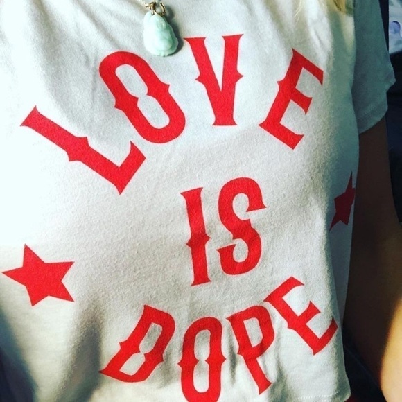 Love Is Dope soft crop top New With Tags - Picture 6 of 7